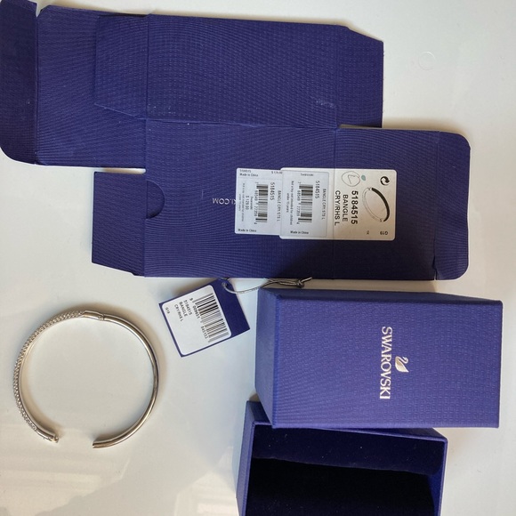 Swarovski Dangle Bracelet - Picture 11 of 12